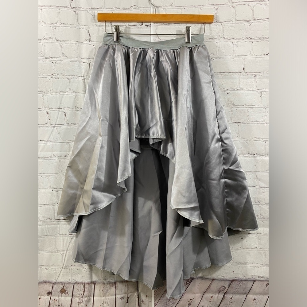 Kelle Costume Adult Womens Size Medium Silver Metallic High Low Dance Skirt